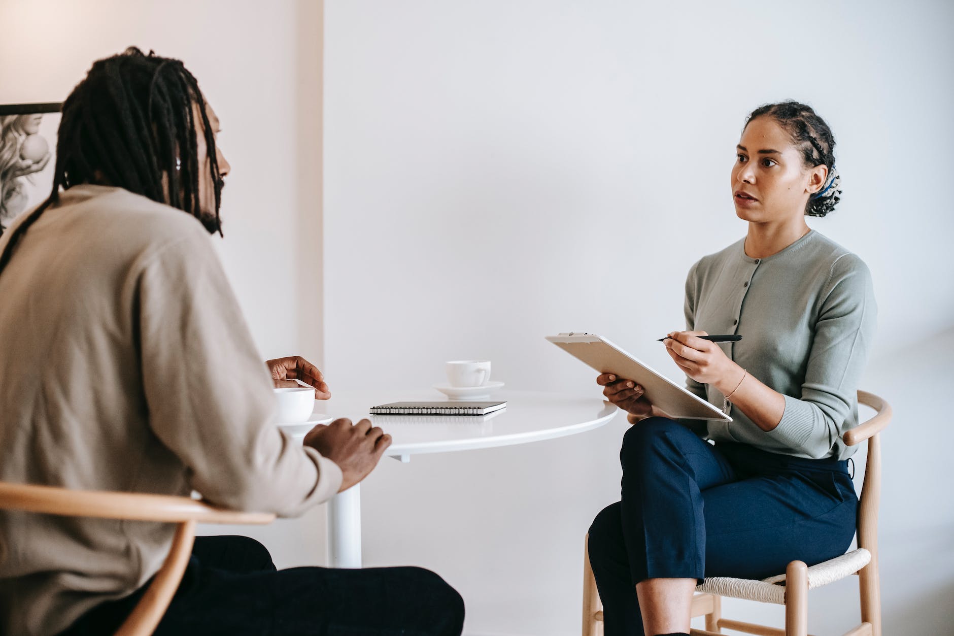 1 Week After Interview No Response? What, Why, How To React?